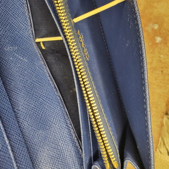 Prada Saffiano Long Wallet - Picture 11 of 12